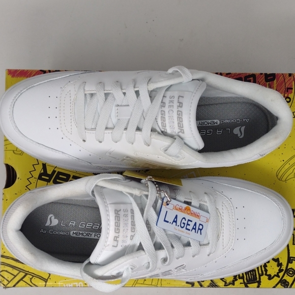 Skechers L.A. Gear Women's Hot Shots Low Sneakers - Picture 8 of 16